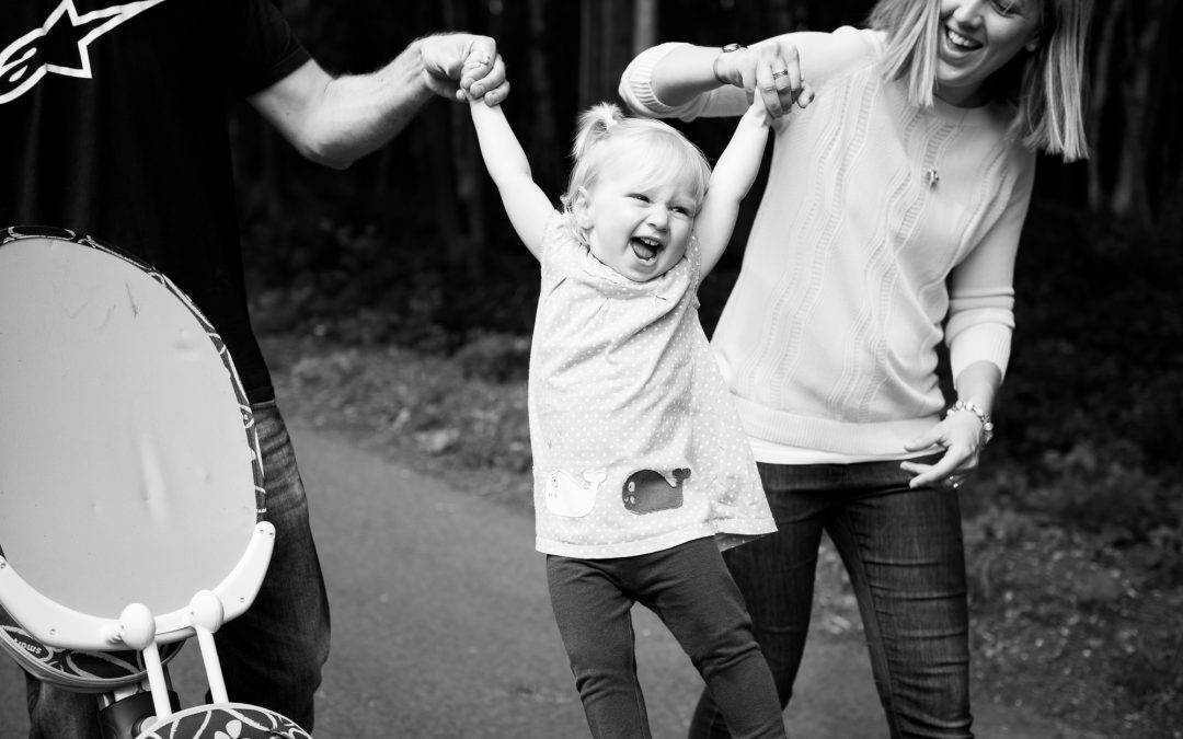 Surrey Family Photography – Relaxed Family Photography in The Garden