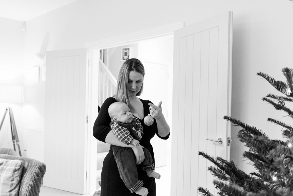 Newborn Photography Guildford, Christmas Family Shoot, Family Decorating The Christmas Tree