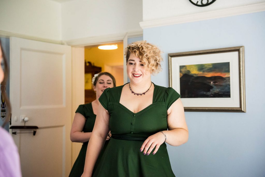  Bridal party in gorgeous matching green dresses
