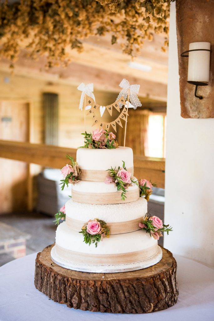 Natural and elegant Wedding cake