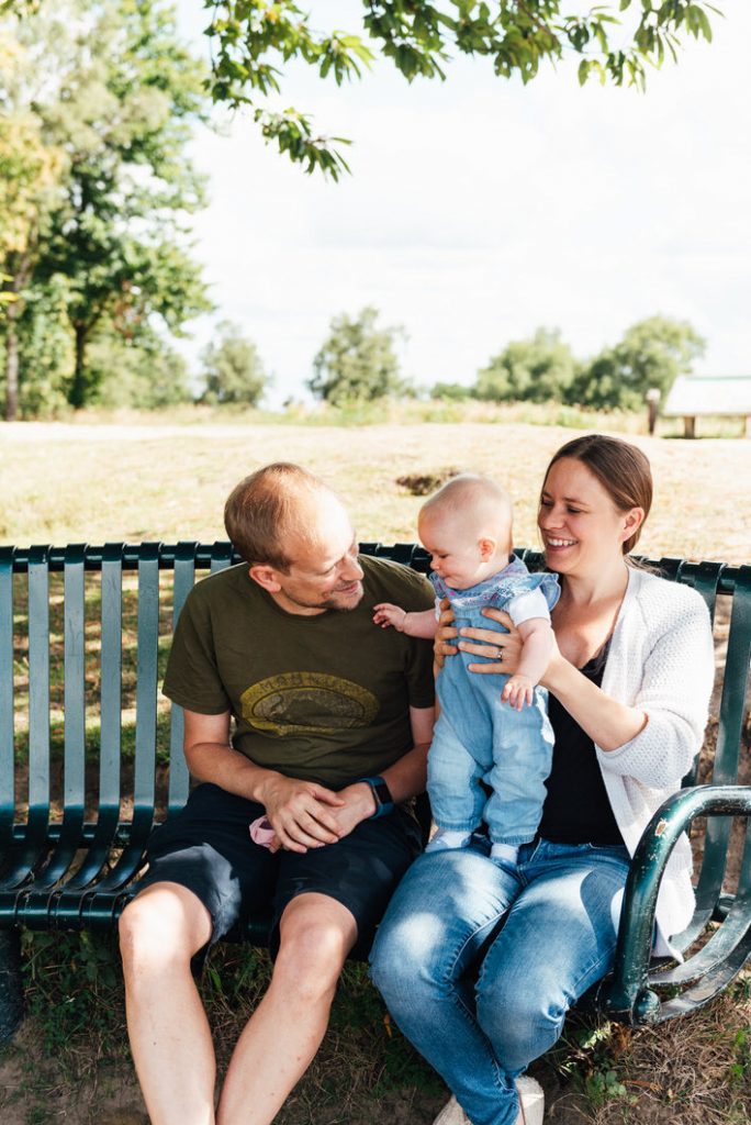 Relaxed family portrait, Holmbury Hill family shoot