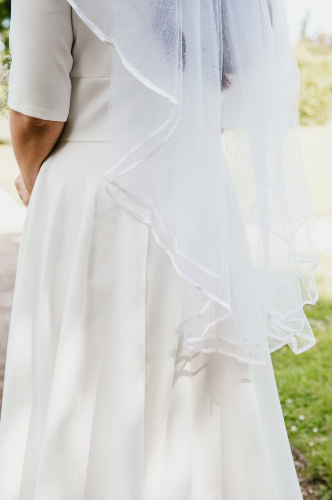 Vintage Bridal Veil and Classic Dress