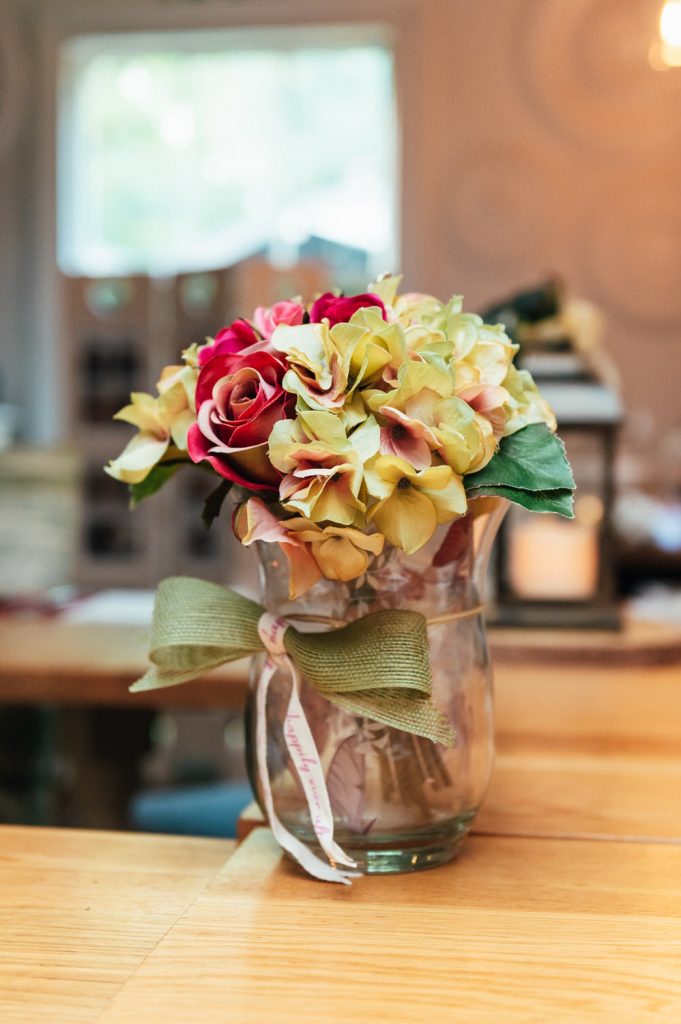 Wedding Florals at Intimate Pub Reception