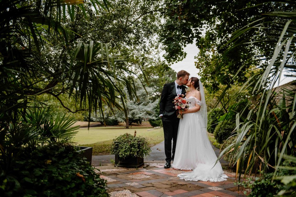 Surrey Wedding Photographer - Hampton Court House Wedding