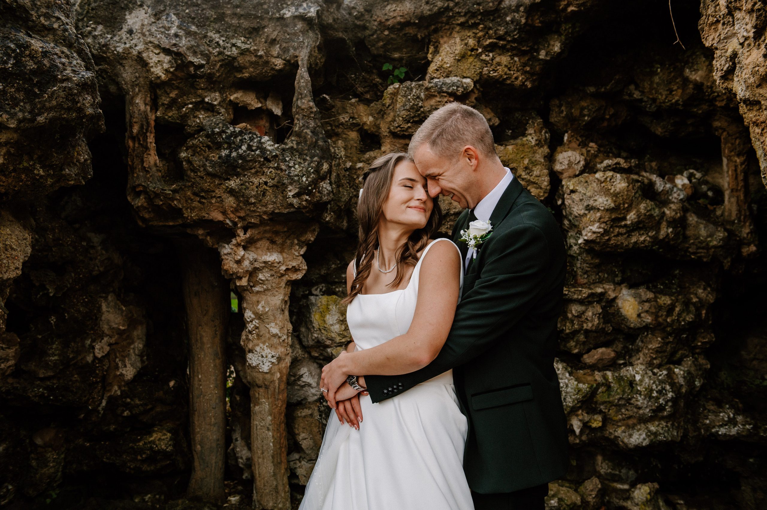 Natural Surrey Wedding Photography