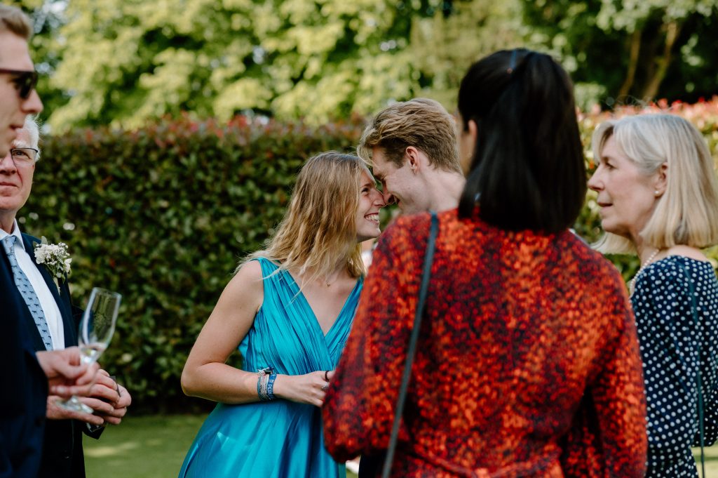 Candid Guest Photography, Outdoor Wedding 