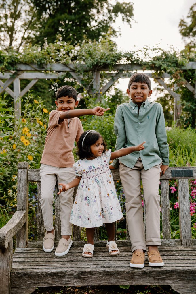 Relaxed and Natural Sibling Portrait. Richmond Family Shoot.
