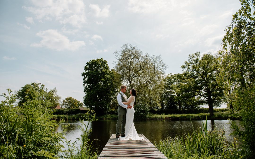 Surrey Wedding Photography – Oxenford Farm Barn Wedding